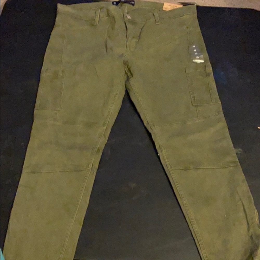 Hollister crop pants